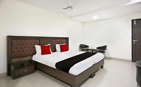 Hotel O Halcyon Deccan Inn